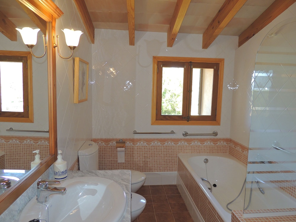 Charming Villa With Pool in Algaida photo 3