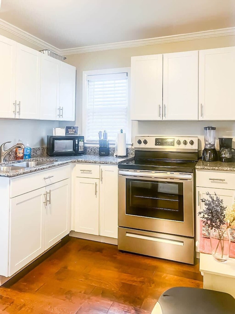 Schiffman Northeast Nook