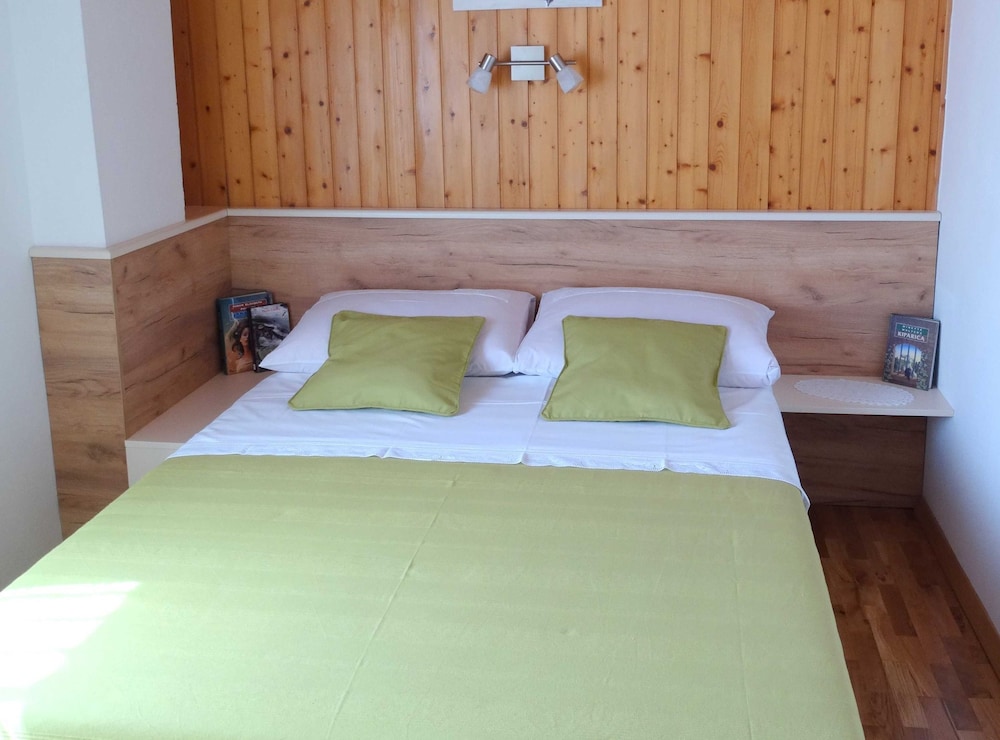 Sweet and Simple Sea View Crikvenica Apartments