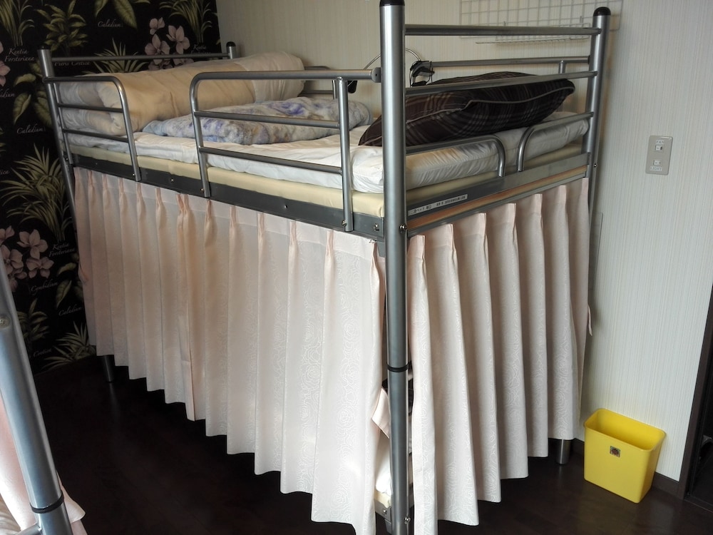Guest house TIGA - Hostel