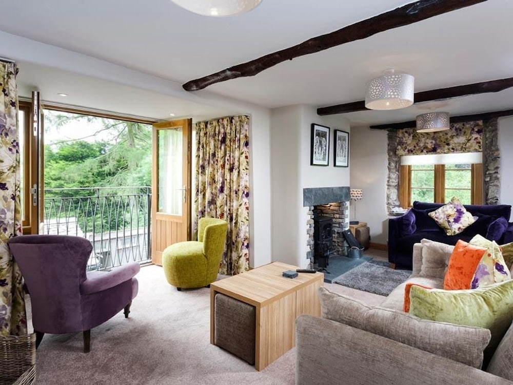 The Cosy Peacock