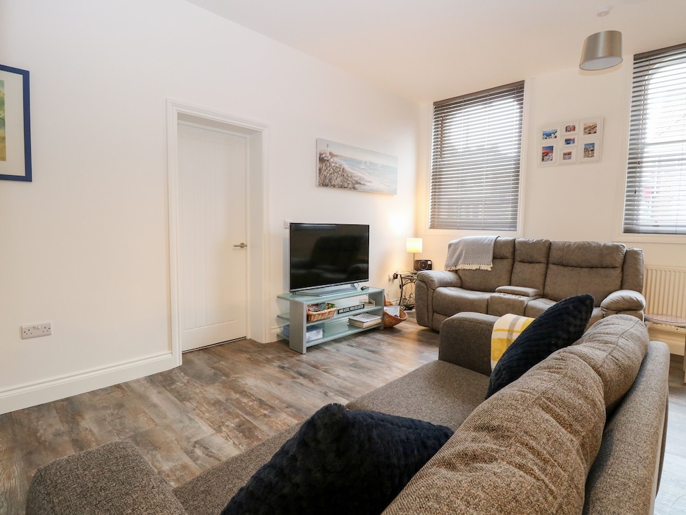 Apartment 7
