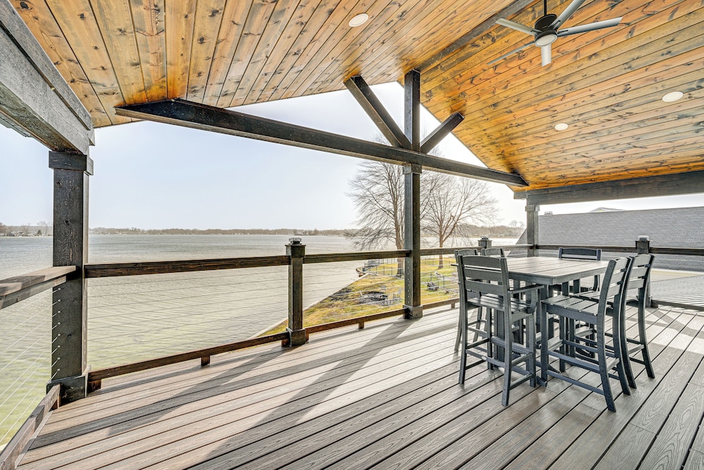 Views, Swimming & Family Fun: Chapman Lake Retreat
