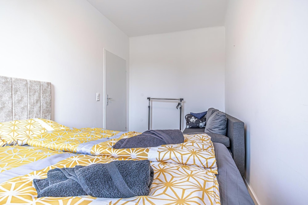 Cozy House Terrace &Garden Sleeps 34