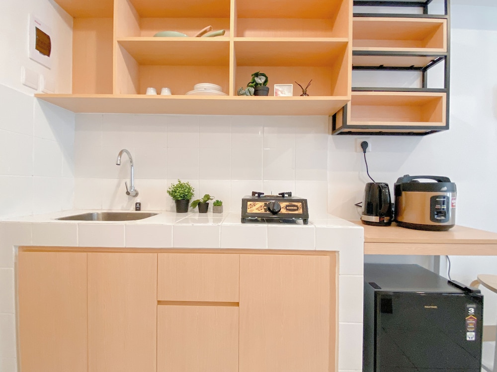 Minimalist Peach Touch Studio Apartment At Tokyo Riverside Pik 2