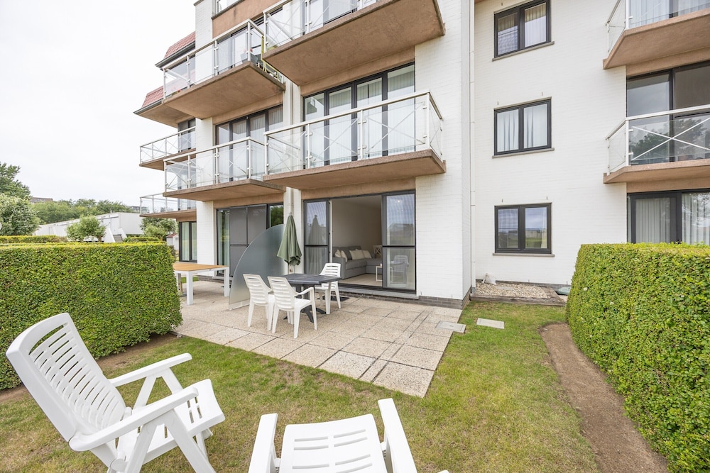 Ground Floor Apartment With Sunny Terrace
