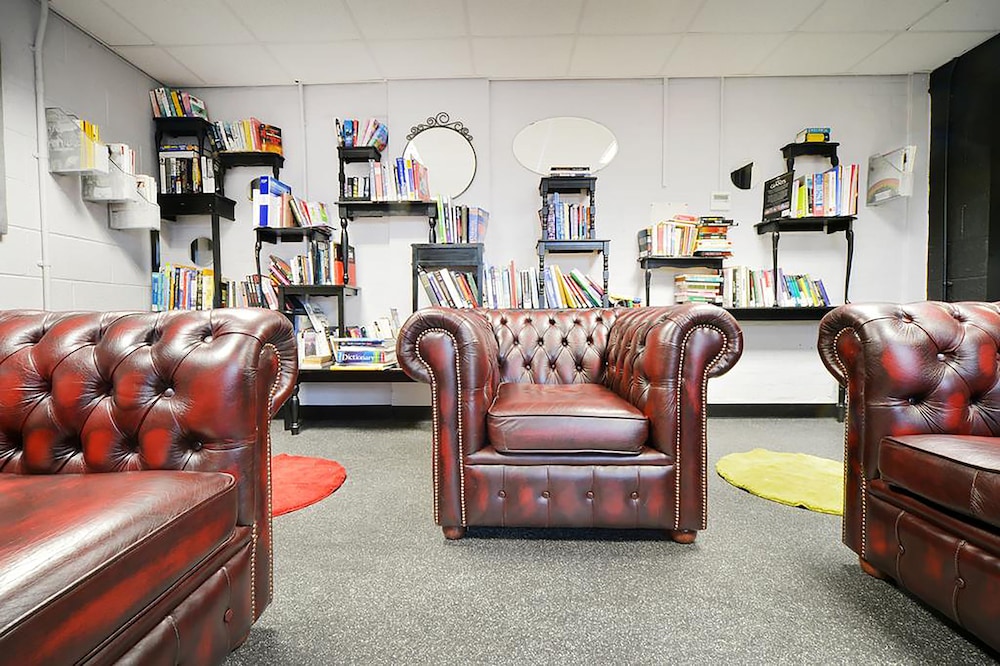 John Lester & Eddie Colman Courts - Campus Accommodation