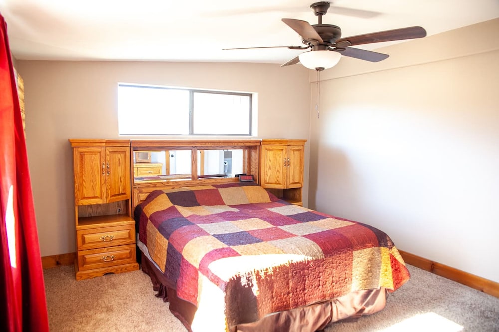 Zebra Rustic Retreat 3BR Home on Zebra Ranch