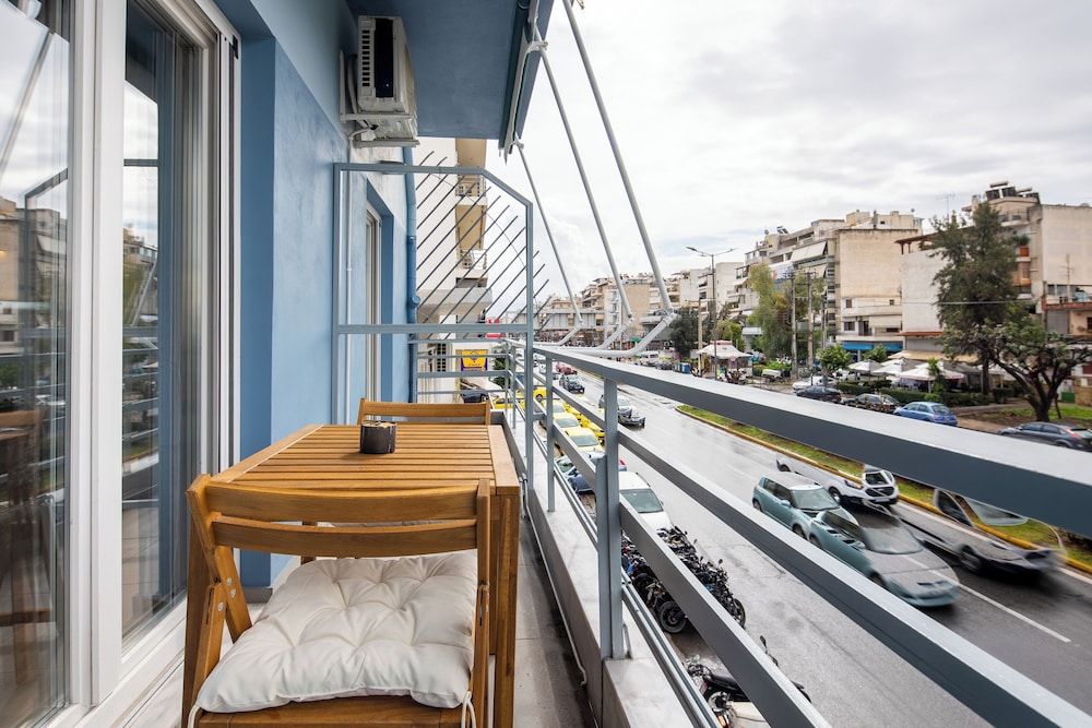 Nova 1-Bedroom Apartment in Athens