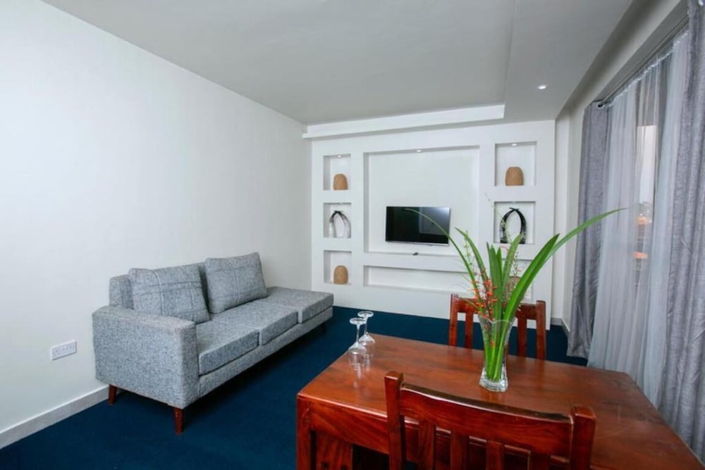 Deluxe 2-bed Apartment With Swimming Pool view 5