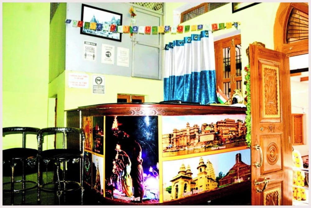 Hotel HR Kashi Viswanath Temple