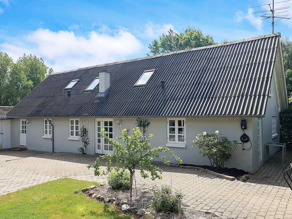 10 Person Holiday Home in Roslev view 5