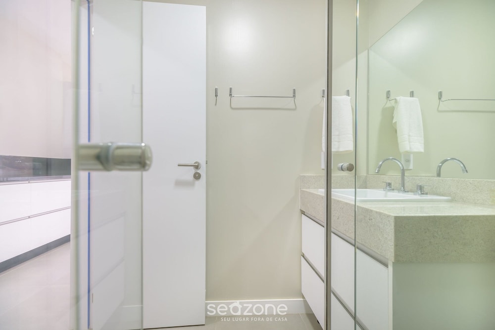TVT - Luxury Studios in the Center of Florianopolis