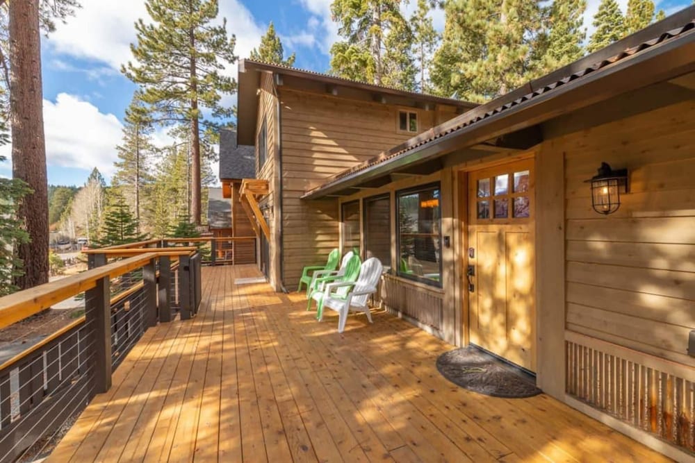 Henderson by Avantstay Lake View! Walk to Beach, Garwoods  More! - Property Image 11