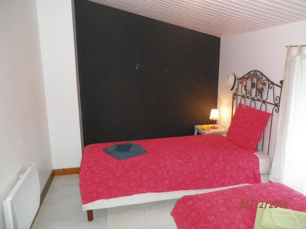 Photo 12
