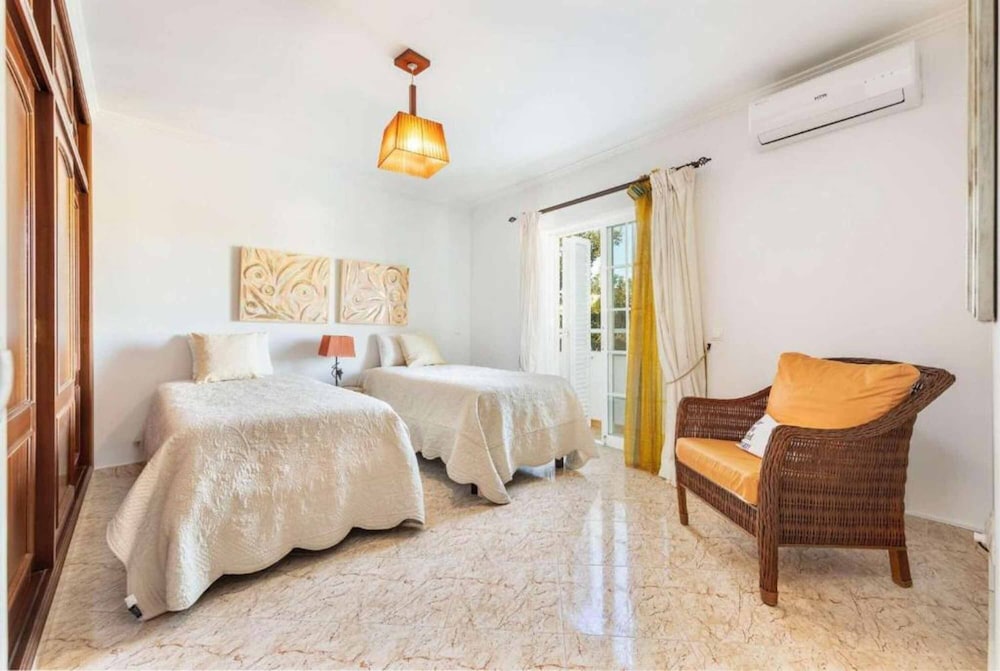 Casa Oliveira