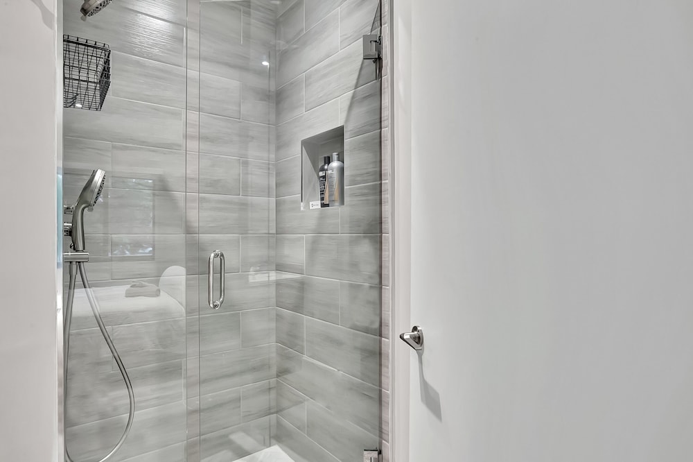 2922 Banyan Units view 4
