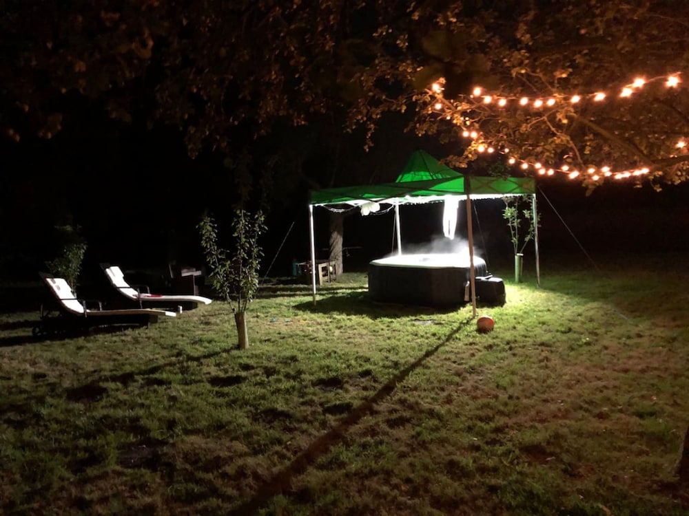 Historic Hall Wing nr York Leeds Free Hot tub