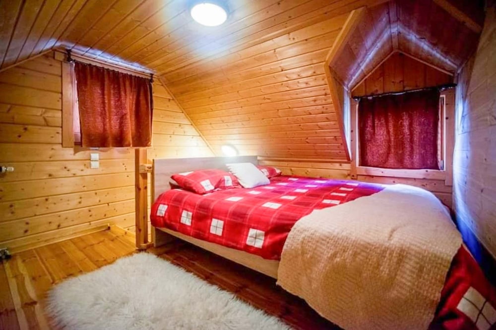 Kedra Village Cozy Chalet - Mountain Getaway