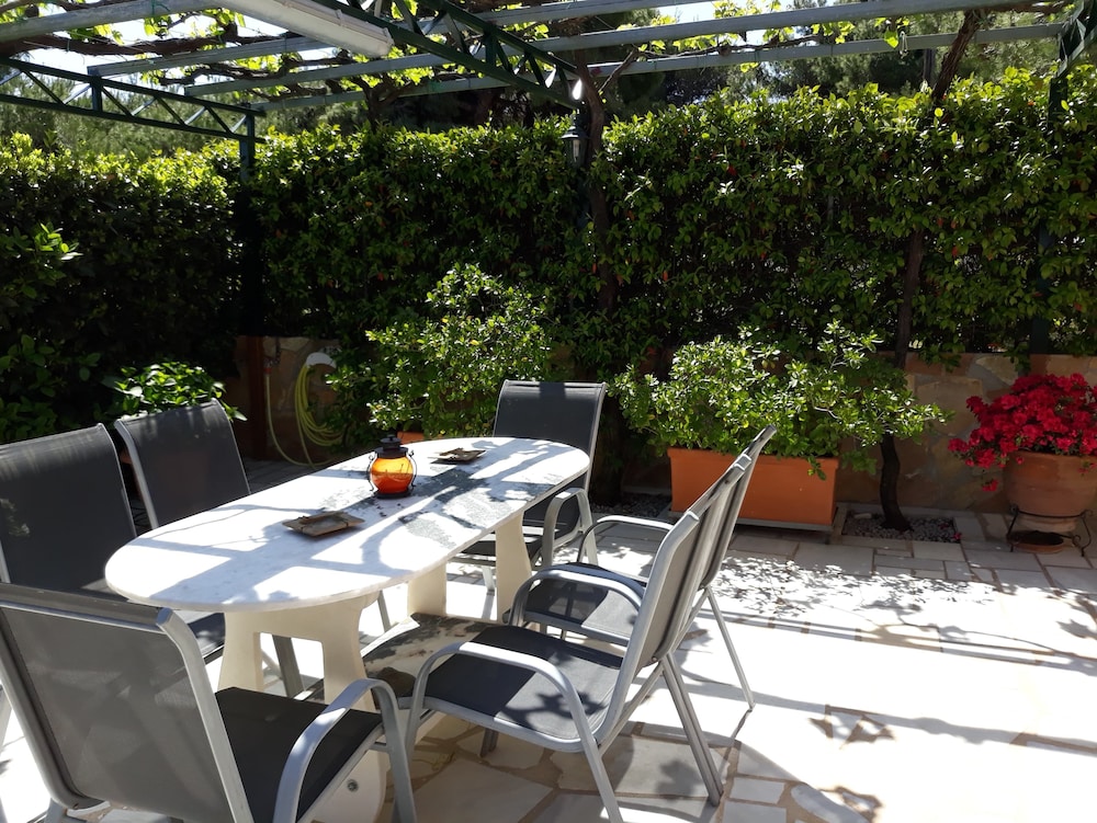 Villa near Athens Airport & Rafina view 3