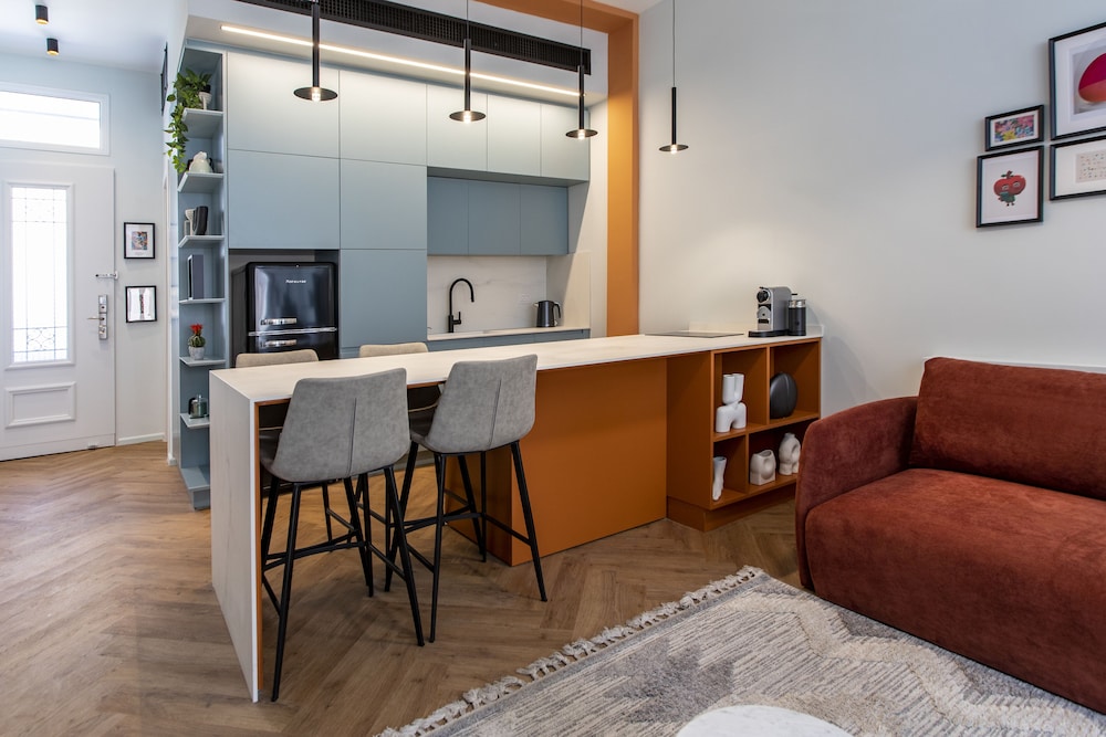 De Picciotto Suites view 2
