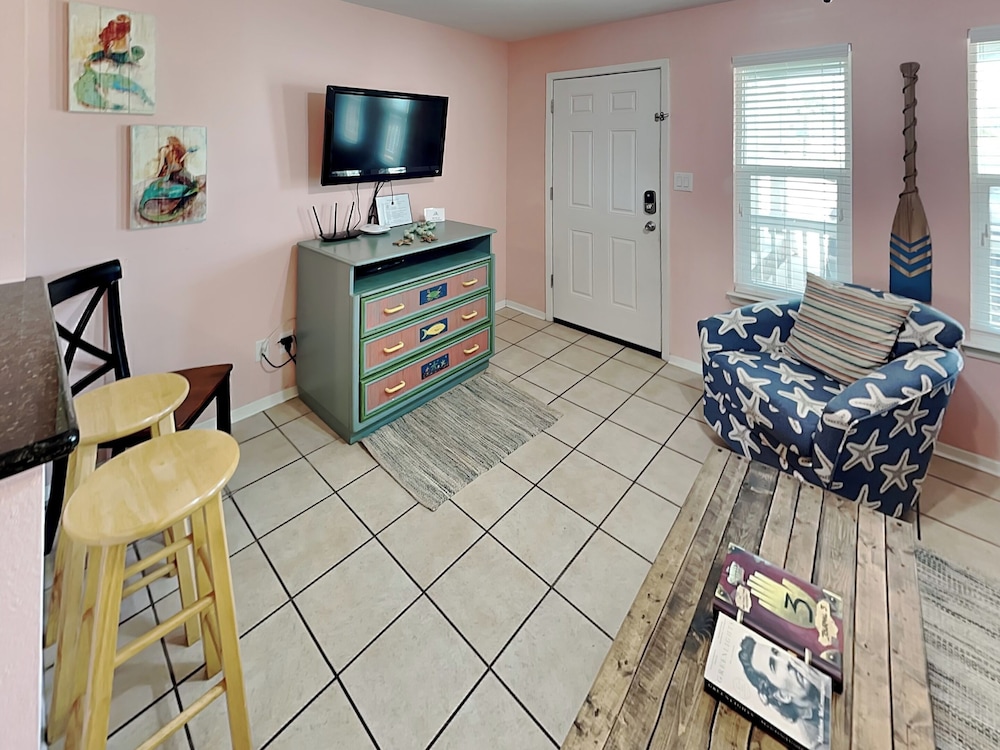 Mermaids Den by Miss Kitty’s
