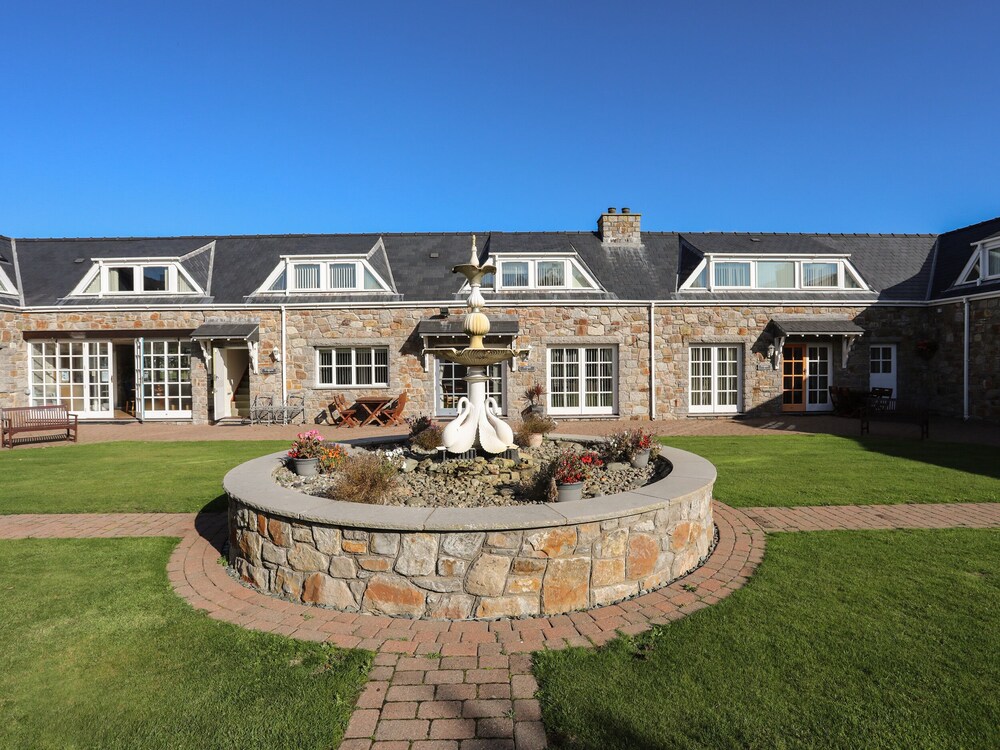 Tyn Towyn - Ty Coch view 5