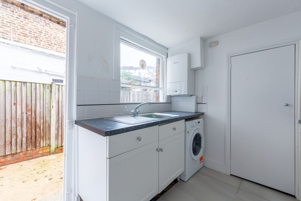 Spacious 3 Bedroom House With Garden - Hammersmith