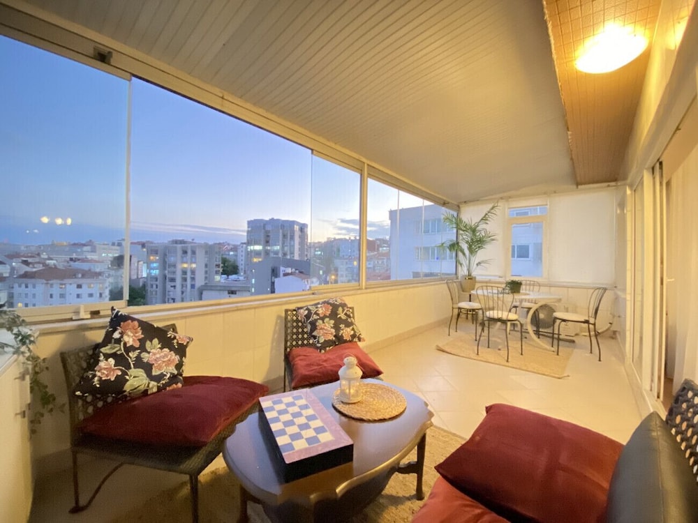 Missafir Sleek Flat in Nisantasi With Terrace