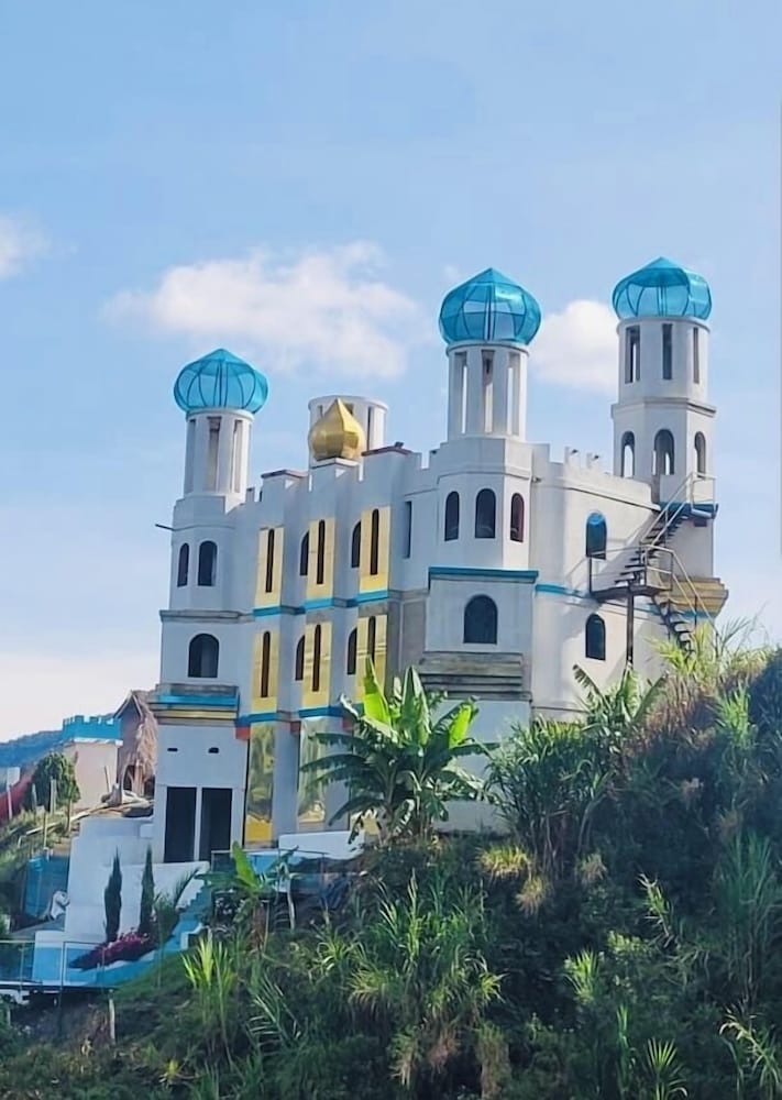 Hotel y Termales Castillo del Lago