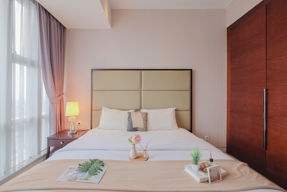 Elegant Earth Tone 3Br At Ciputra World 1 Apartment