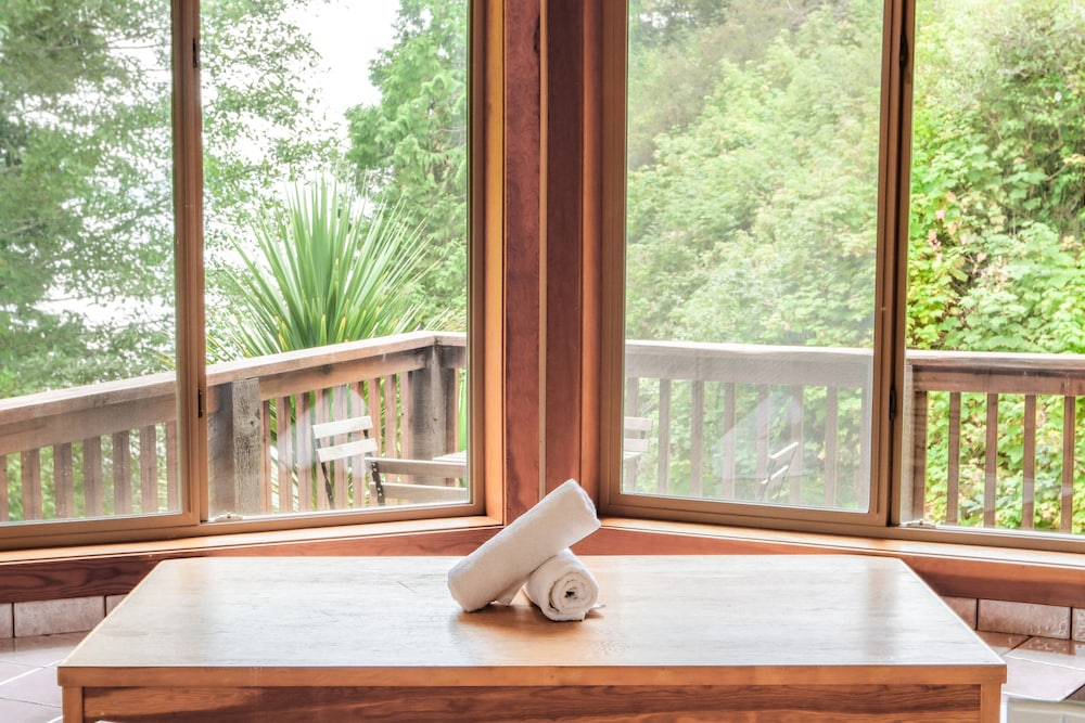 Tofino Vacations - Whalers Guesthouse - Property Image 12