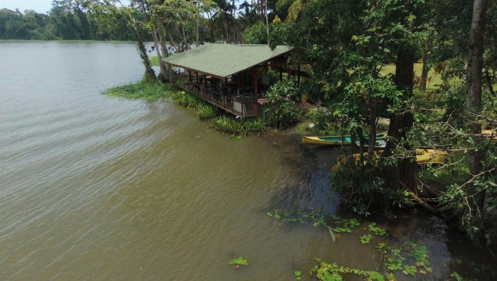 Lirio Lodge