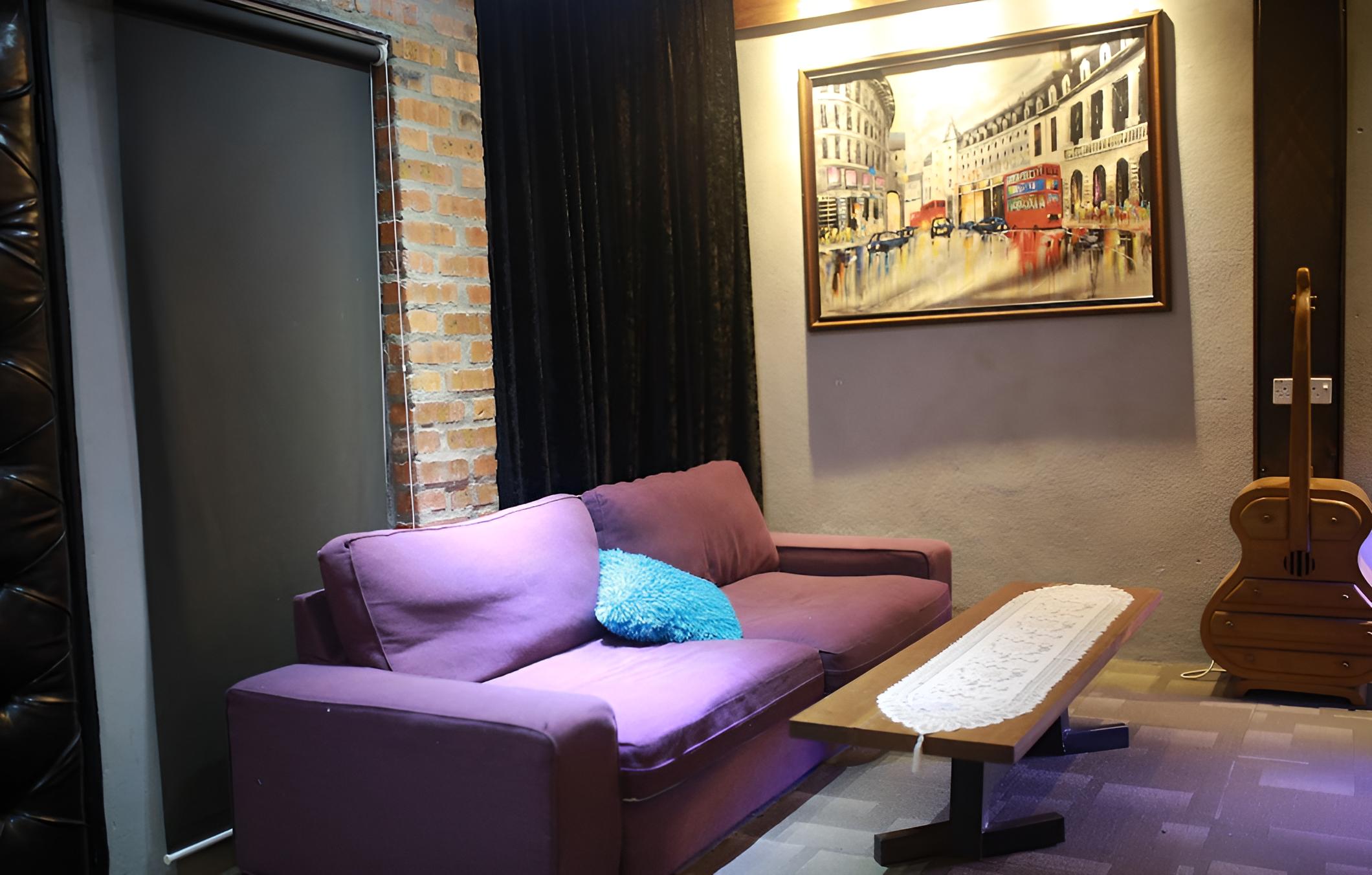 Bunker Hotel & Restaurant