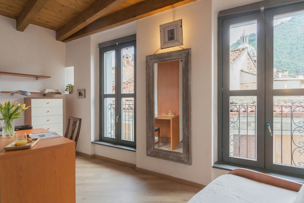 Luini 7 by Rentallcomo by Rent all Como