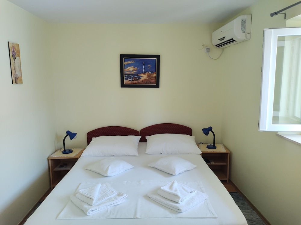 Anna Guesthouse