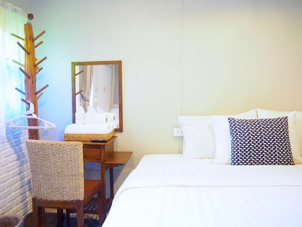 Stay With Me Guesthouse