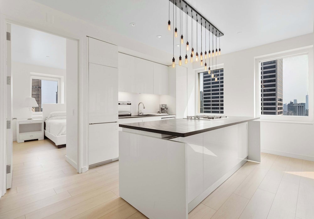 Midtown 5 Bedroom Duplex Luxury Penthouse, 2,500 sq ft, Sleeps 10, Manhattan, VIP Services