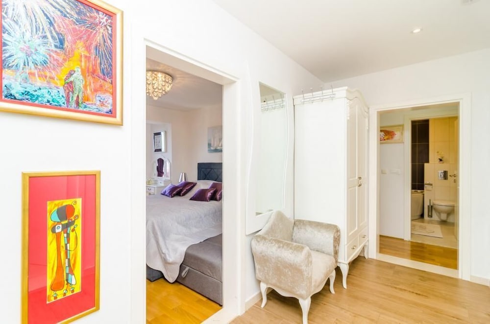 Apartment Magellan Four