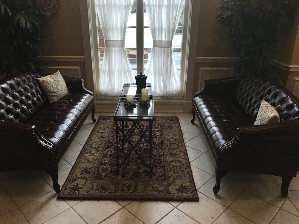 French Quarter Inn