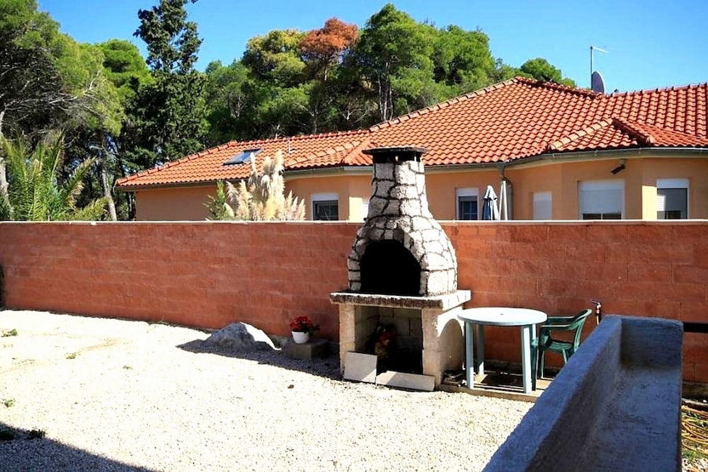 Mima - 150 m From the Beach - A1 view 2