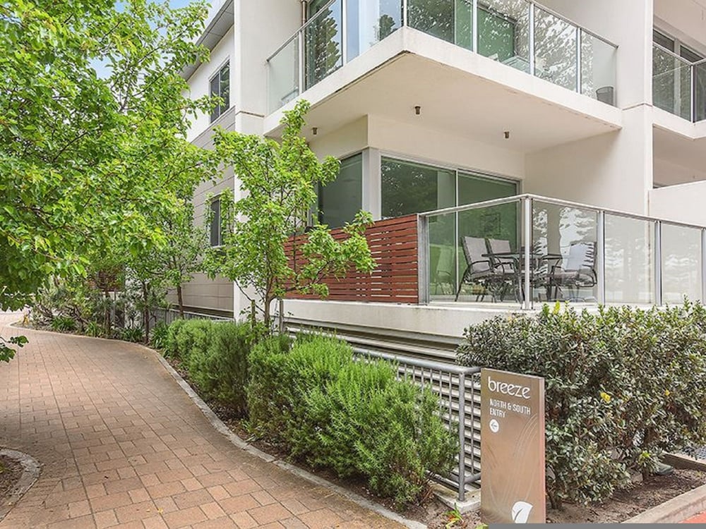 Breeze Beachfront Apartment no 1 - First Floor
