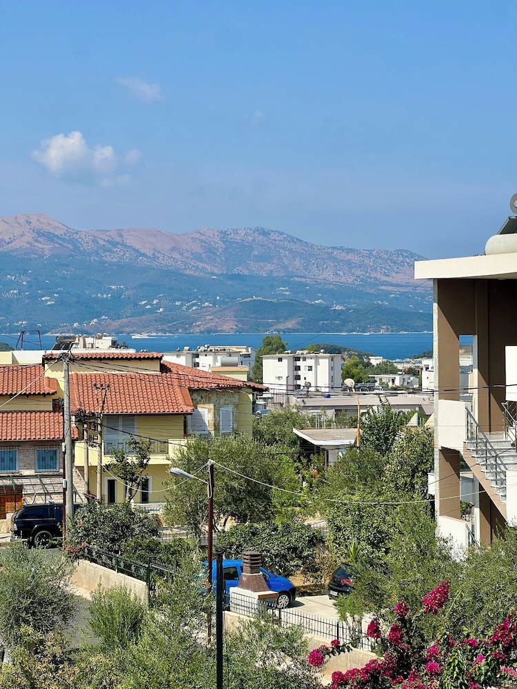 Mihasi Apartments