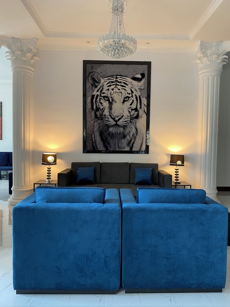 TOBA RETREAT MANSION AND VILLAS view 3
