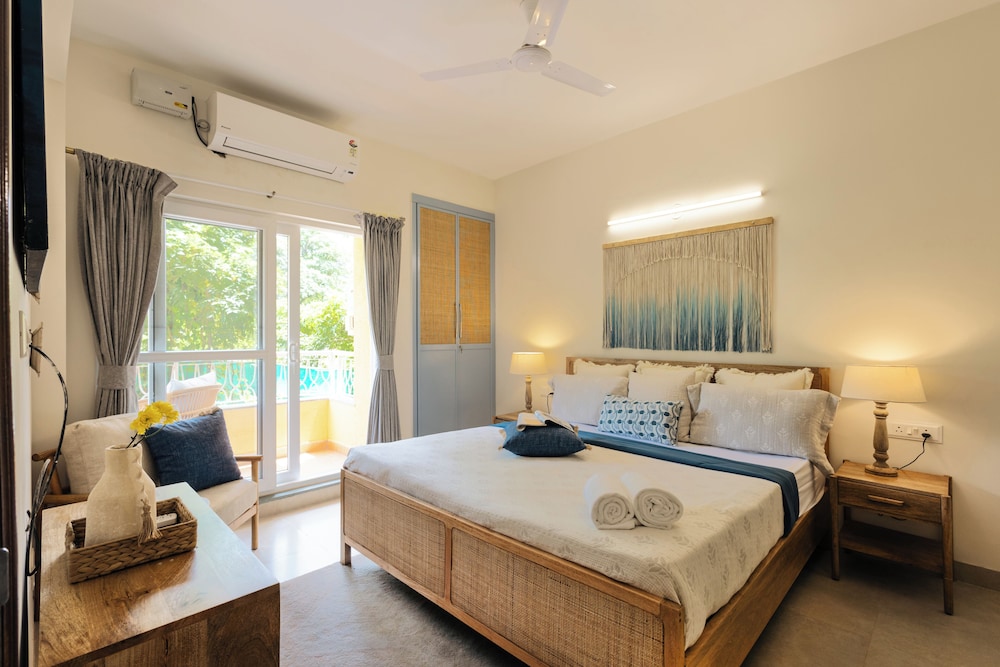 Alaya Stays Veera Marina 1BHK with Pool
