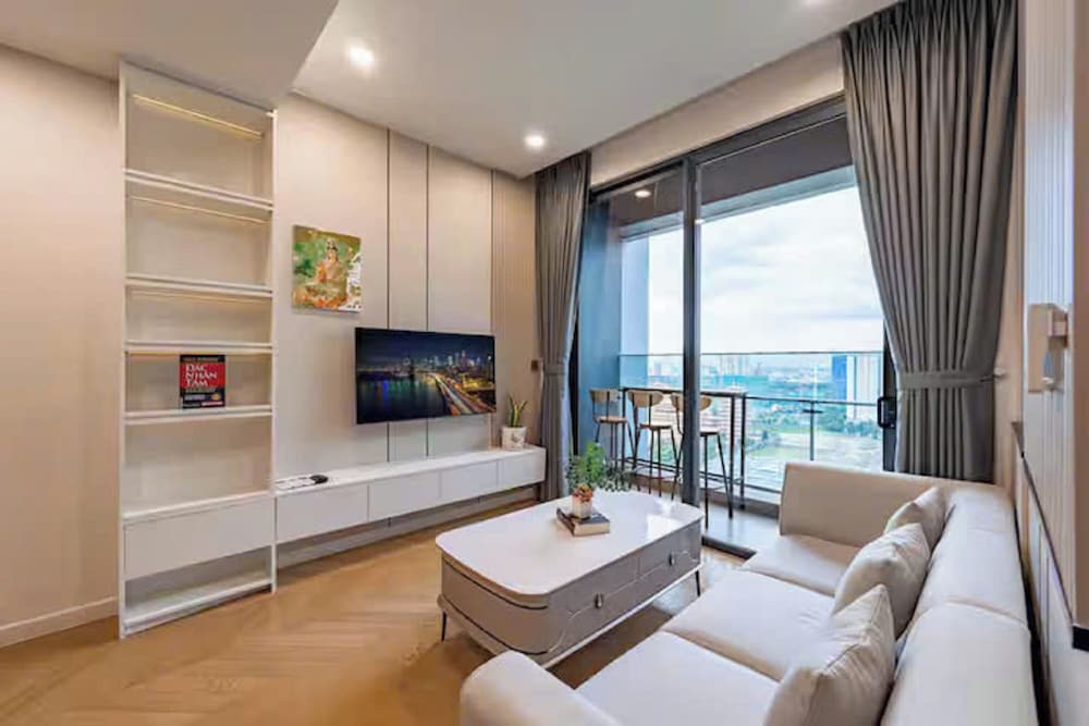 Kluxstay Lumiere Riverside Residence