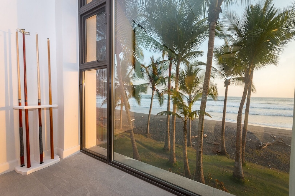 Beachfront Casa Buena Onda - Hermosa Palms 5