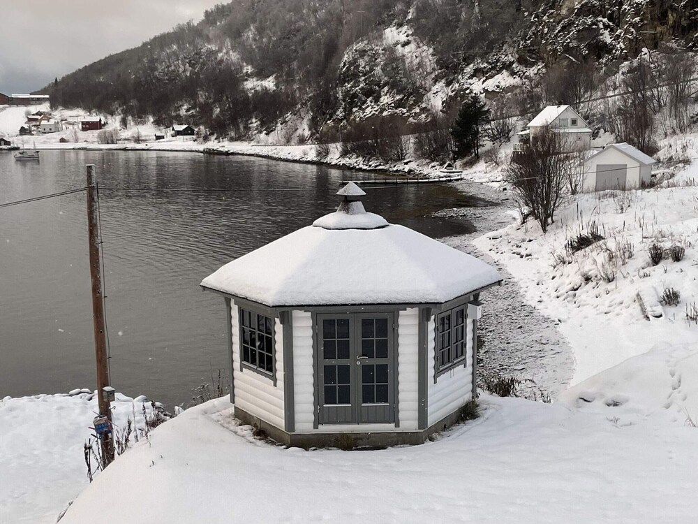 9 Person Holiday Home in Korsfjorden view 3
