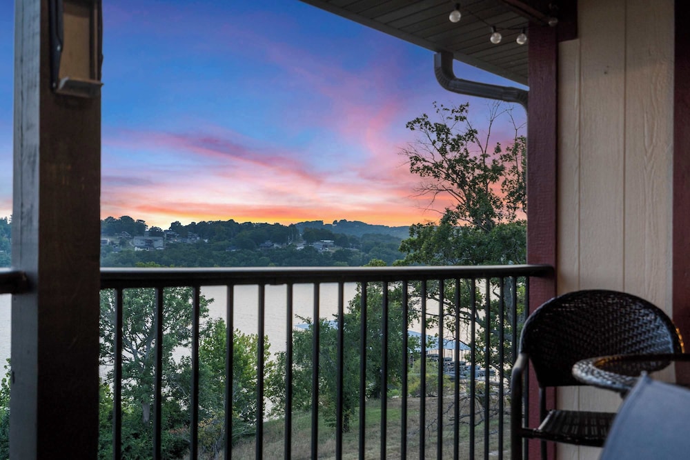 Sunsational Views at Anchors Point For 8