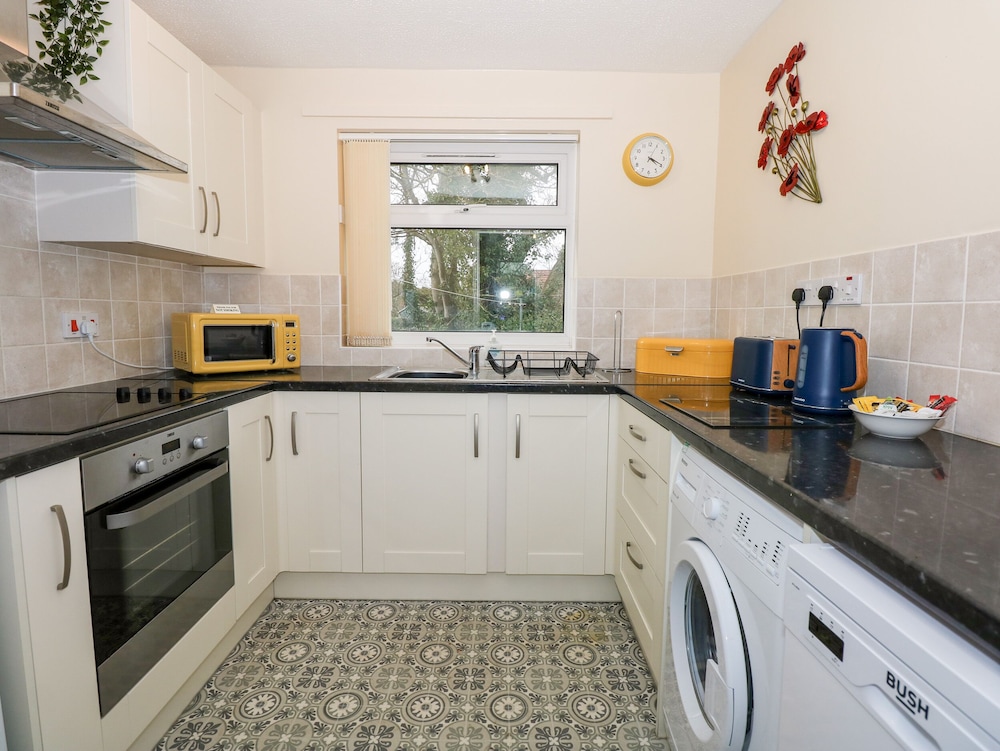 8 Royal Chalet Park